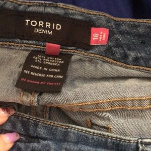 Torrid boyfriend jeans size 18